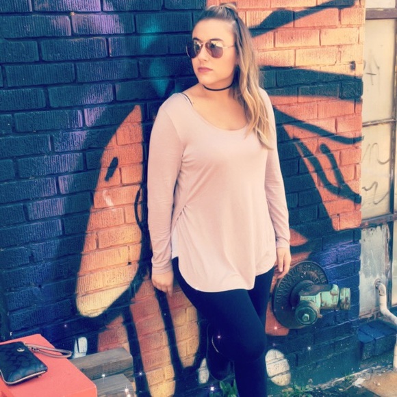 Meet your Posher, Tera - Picture 3 of 4